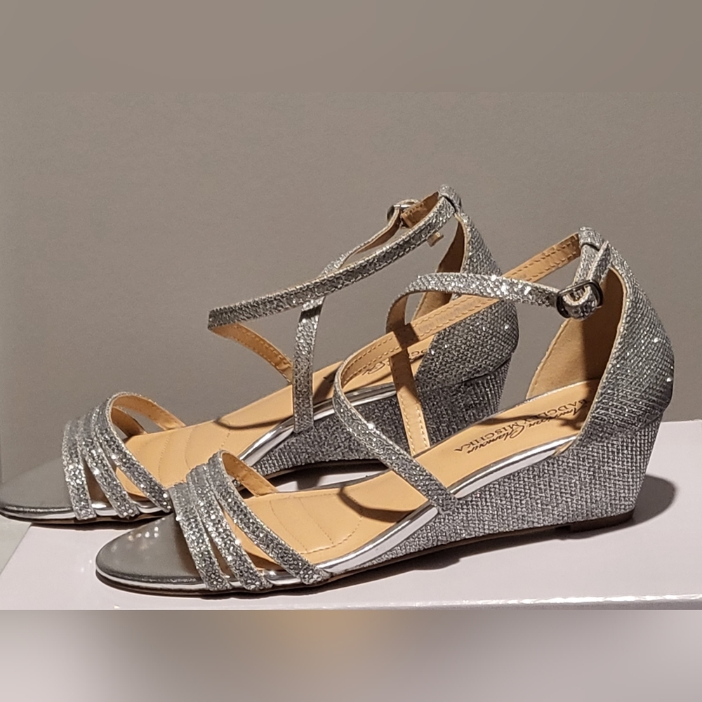 Silver sandles